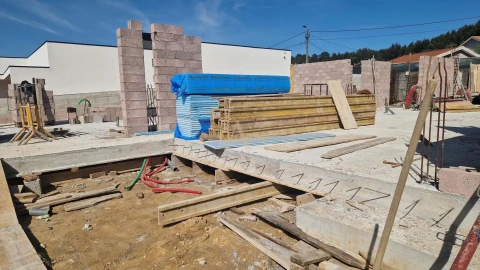 Moradia T4 para Venda em Valadares