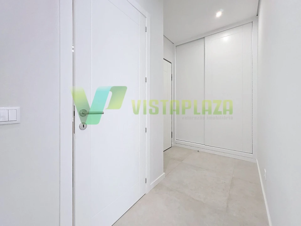 Apartamento T1 para Arrendamento em Portimão Foto 2