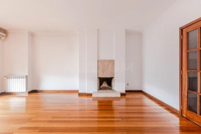 Apartamento T1 para Venda em Antas e Abade de Vermoim