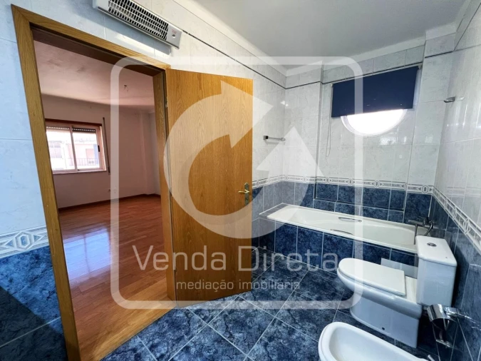 Apartamento T4 para Venda em Alto do Seixalinho, Santo André e Verderena Foto 16
