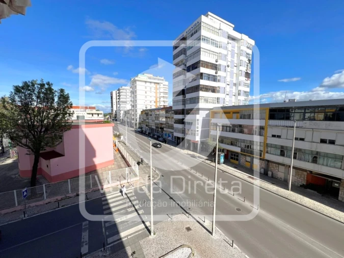 Apartamento T4 para Venda em Alto do Seixalinho, Santo André e Verderena Foto 25