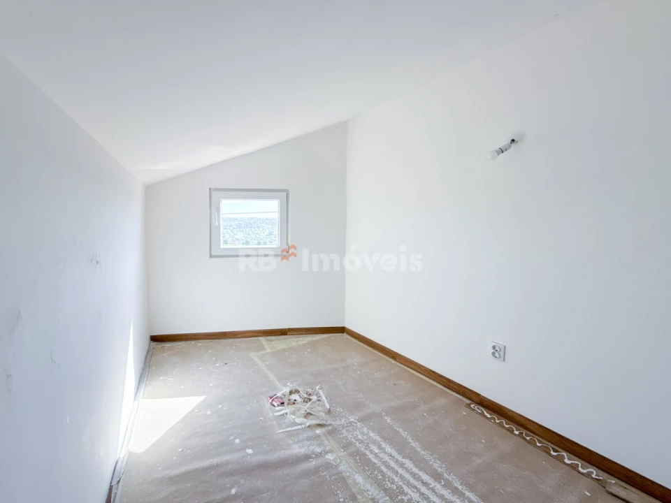 Moradia T2 para Venda em Assentiz Foto 8