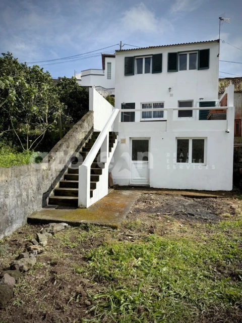 Moradia T5 para Venda em Ribeira Chã