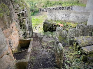 Moradia T5 para Venda em Ribeira Chã