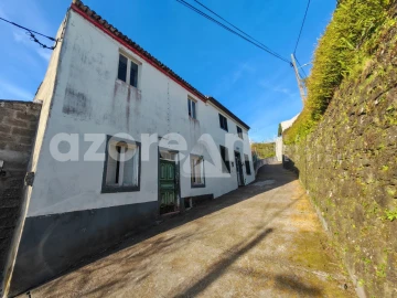 Moradia T5 para Venda em Ribeira Chã