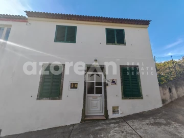 Moradia T5 para Venda em Ribeira Chã