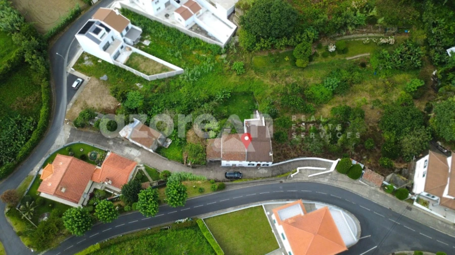 Moradia T5 para Venda em Ribeira Chã Foto 4