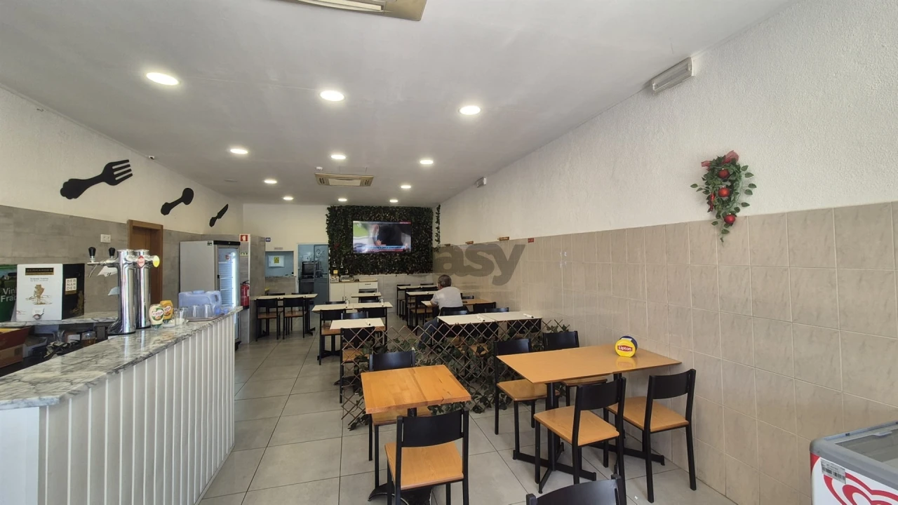 Negócio para Trespasse em Camarate, Unhos e Apelação Foto 1