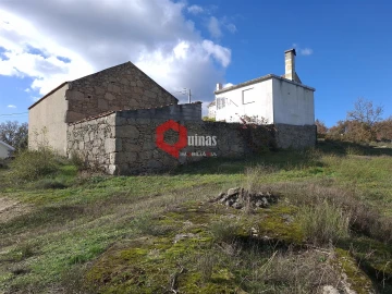 Moradia T2 para Venda em Vila do Touro