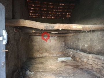 Moradia T2 para Venda em Vila do Touro