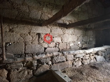 Moradia T2 para Venda em Vila do Touro