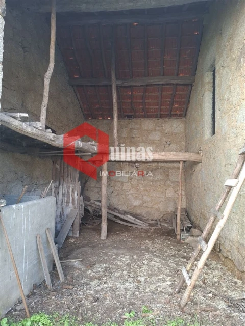 Moradia T2 para Venda em Vila do Touro