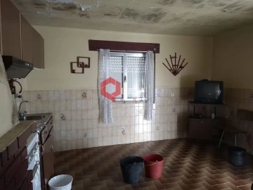 Moradia T2 para Venda em Vila do Touro