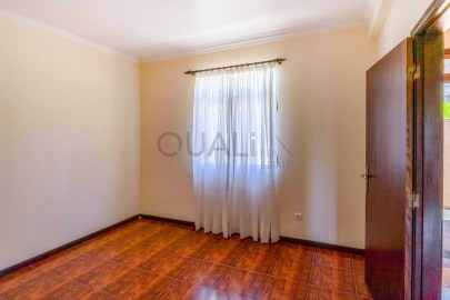 Moradia T3 para Venda em Estreito de Camara de Lobos