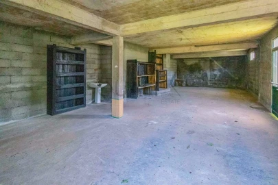 Moradia T3 para Venda em Estreito de Camara de Lobos