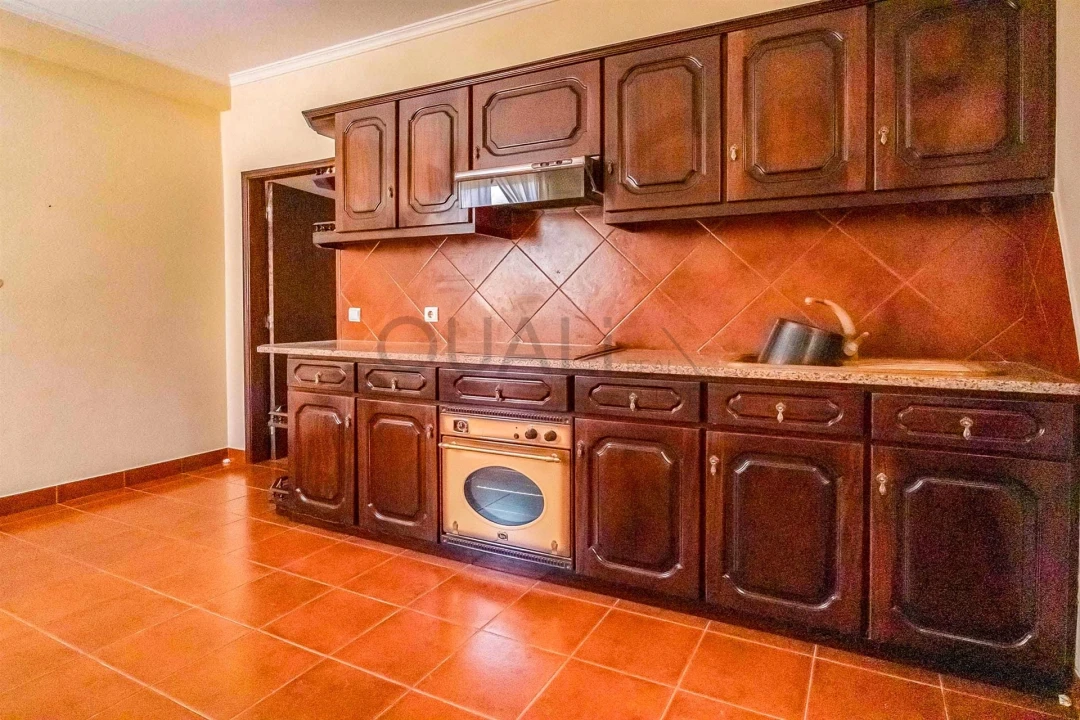 Moradia T3 para Venda em Estreito de Camara de Lobos Foto 6