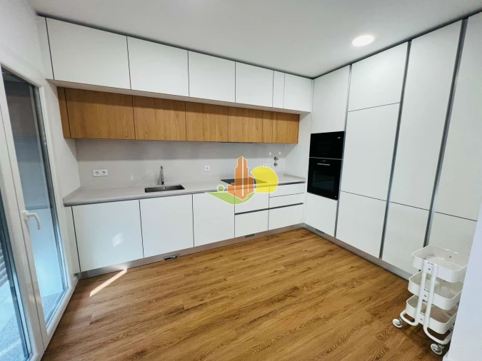 Apartamento T3 para Venda em Tavarede Foto 2
