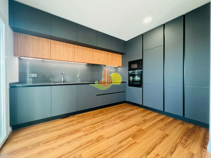 Apartamento T3 para Venda em Tavarede Foto 3