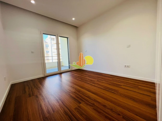 Apartamento T3 para Venda em Tavarede Foto 17