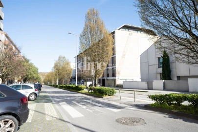 Apartamento T4 para Venda em Creixomil