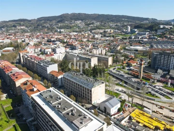 Apartamento T4 para Venda em Creixomil