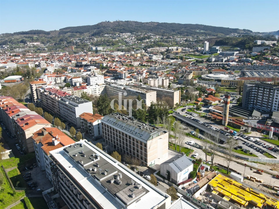 Apartamento T4 para Venda em Creixomil Foto 11