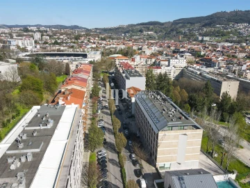 Apartamento T4 para Venda em Creixomil