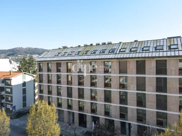 Apartamento T4 para Venda em Creixomil