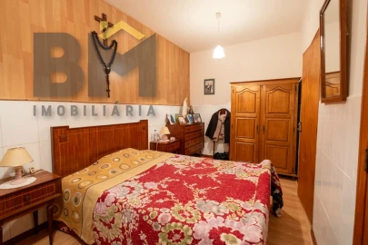 Moradia T5 para Venda em Cebolais de Cima e Retaxo