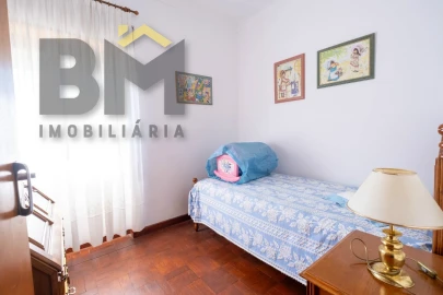 Moradia T5 para Venda em Cebolais de Cima e Retaxo