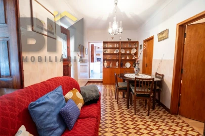 Moradia T5 para Venda em Cebolais de Cima e Retaxo