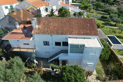 Moradia T5 para Venda em Cebolais de Cima e Retaxo