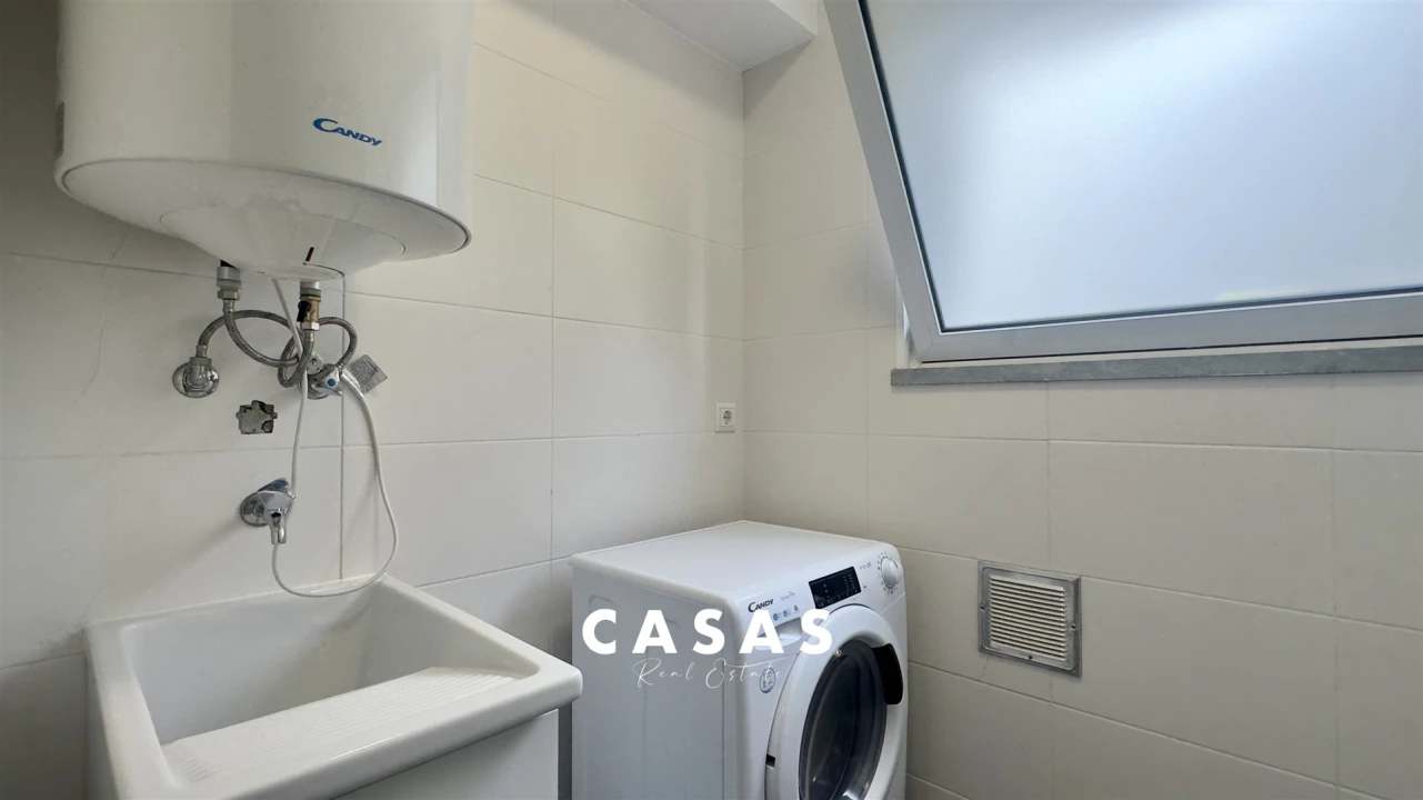 Apartamento T2 para Venda em Caniço Foto 11