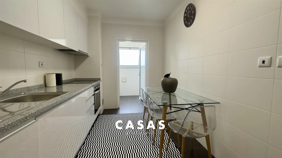 Apartamento T2 para Venda em Caniço Foto 10