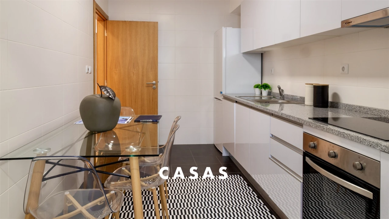 Apartamento T2 para Venda em Caniço Foto 5
