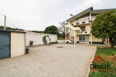 Apartamento T4 para Venda em São Pedro do Sul, Várzea e Baiões