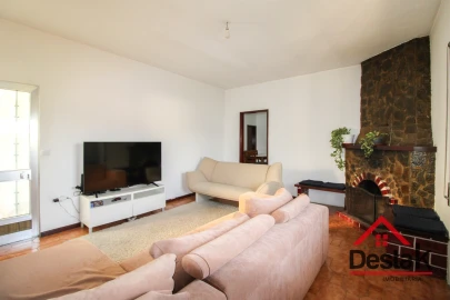 Apartamento T4 para Venda em São Pedro do Sul, Várzea e Baiões