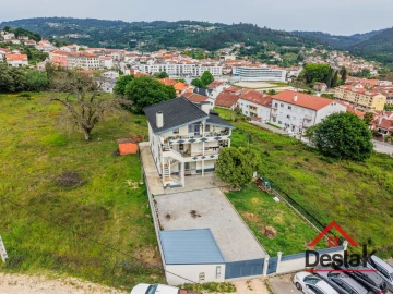 Apartamento T4 para Venda em São Pedro do Sul, Várzea e Baiões