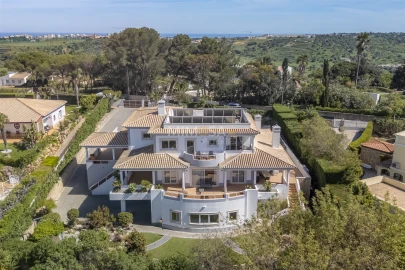 Moradia T5 para Venda em Luz