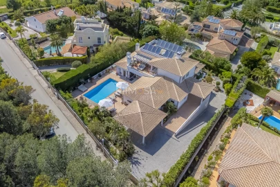 Moradia T5 para Venda em Luz