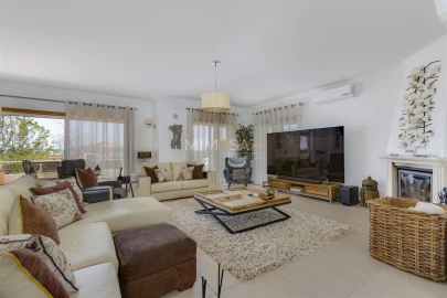 Moradia T5 para Venda em Luz