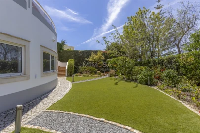 Moradia T5 para Venda em Luz