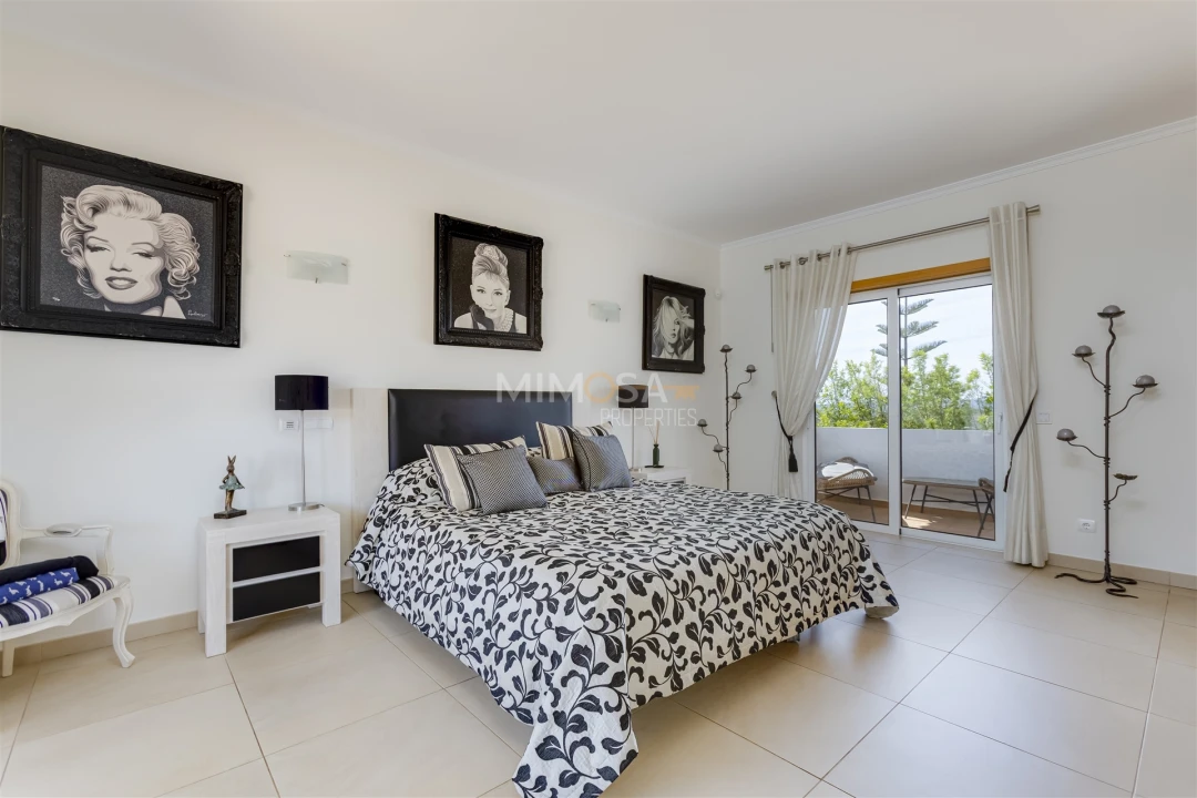 Moradia T5 para Venda em Luz Foto 40