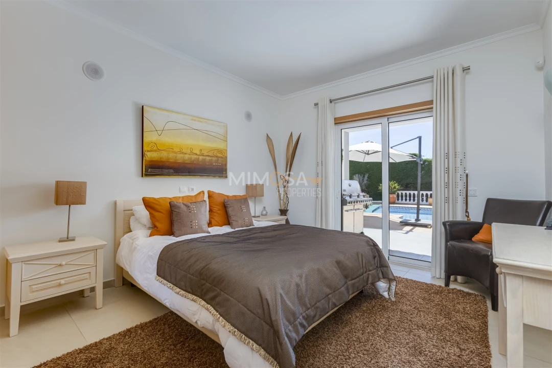 Moradia T5 para Venda em Luz Foto 17