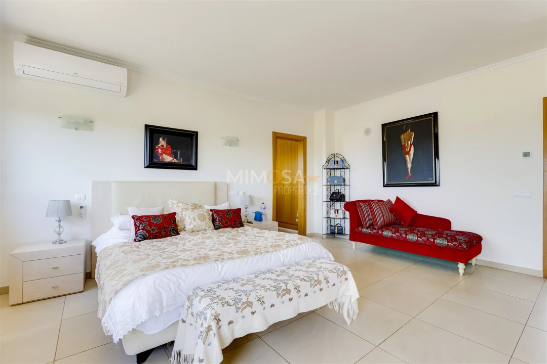 Moradia T5 para Venda em Luz Foto 37