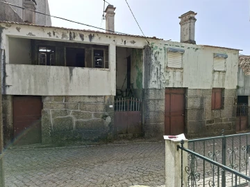 Moradia T2 para Venda em Algodres