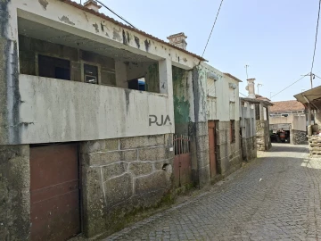 Moradia T2 para Venda em Algodres