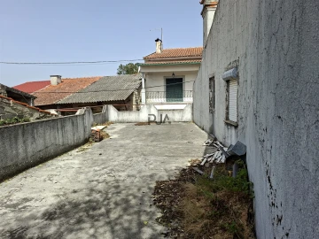 Moradia T2 para Venda em Algodres