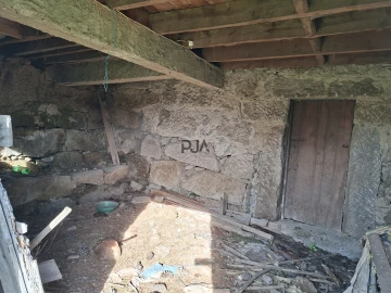 Quinta T0 para Venda em Espinho