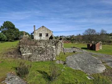 Quinta T0 para Venda em Espinho